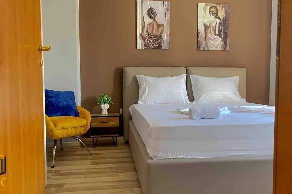 22°Bs *Pazari View Apartment Tirana